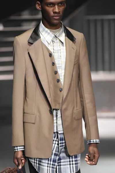 Look 44